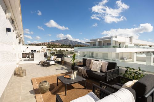 2 bedroom penthouse for sale in La Campana, Nueva Andalucia