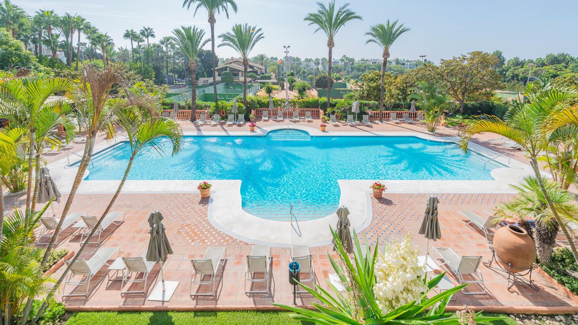 Luxury Duplex Penthouse in the Heart of the Golden Mile