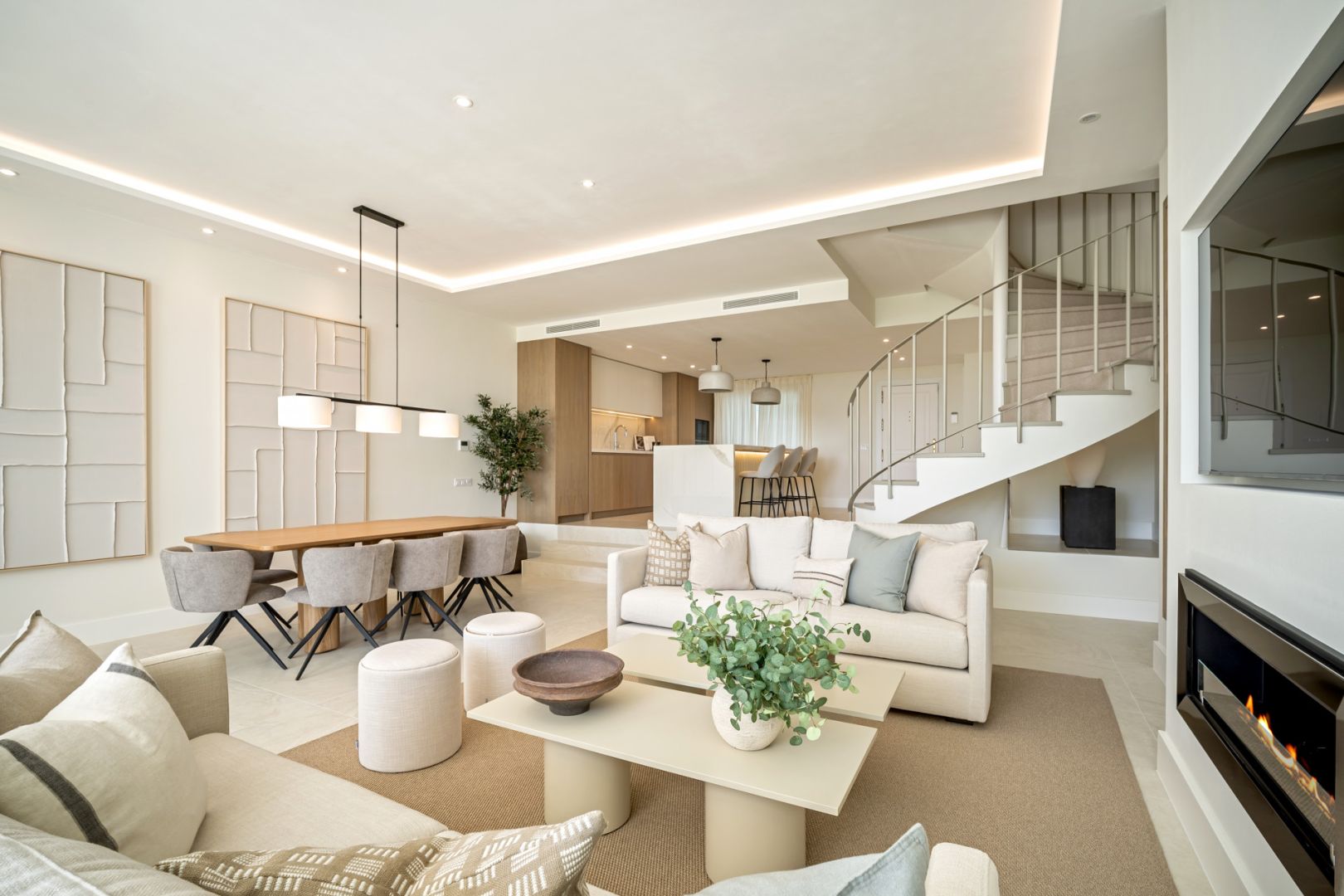 Frontline Golf Luxury Townhouse