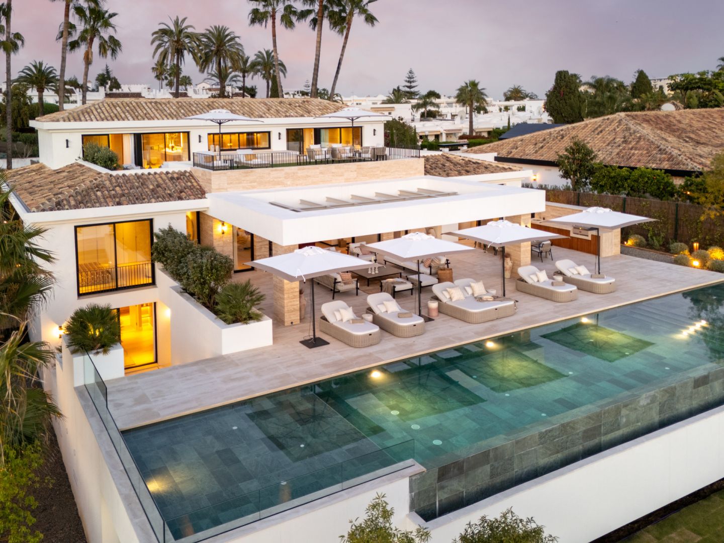 Elegant Golf-View Luxury Villa