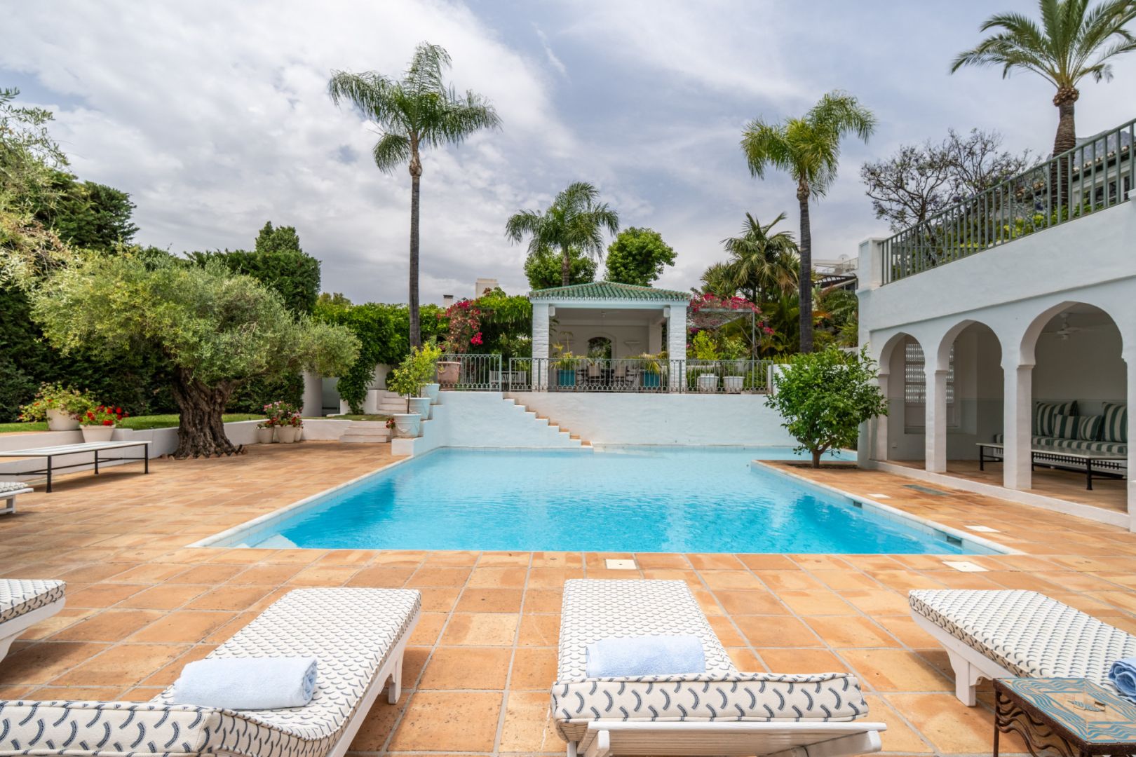 A magnificent Mediterranean villa in Sierra Blanca with a plot of three thousand square metres