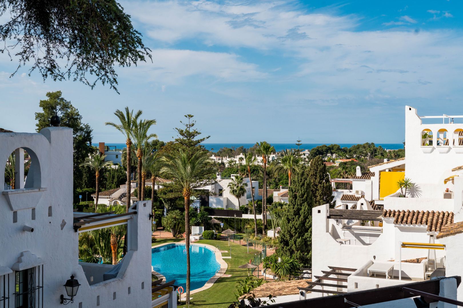 Luxury,  a beautifully fully renovated apartment located in the exclusive Aldea Blanca
