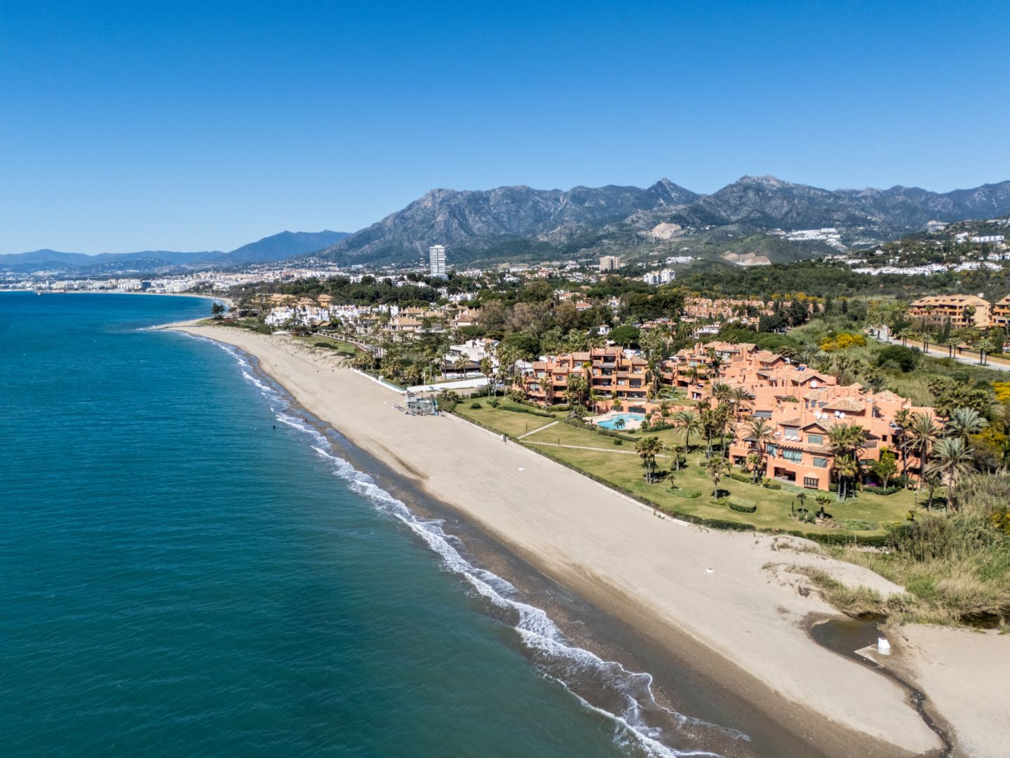 Luxury first line beach Penthouse in Marbella